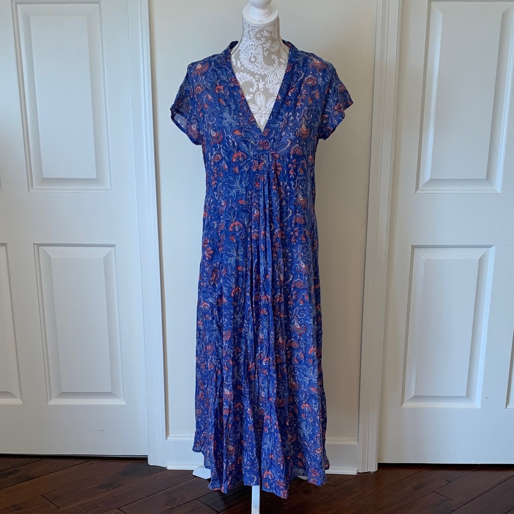 Elegant Blue and Red Floral Midi Dress